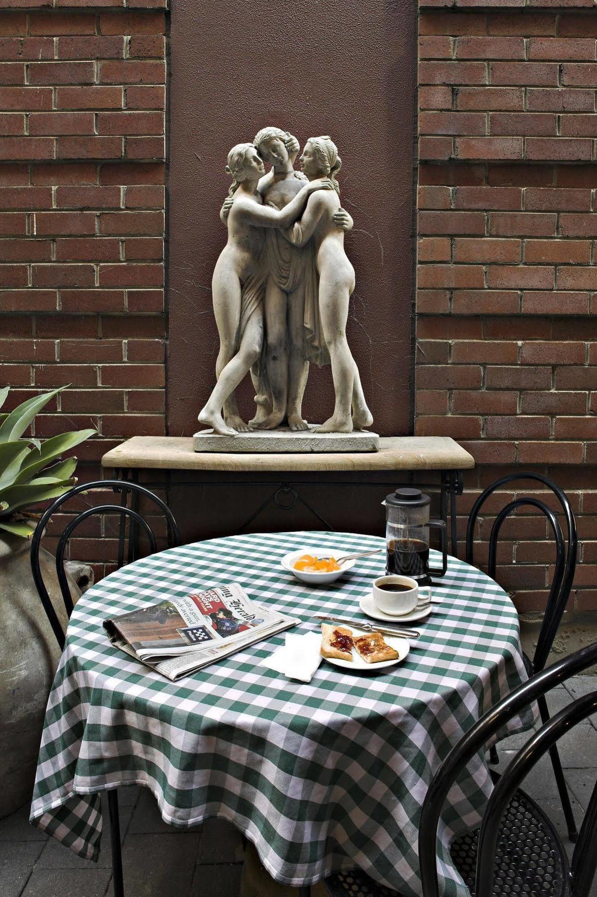 Woolbrokers Hostel Сидни Екстериор снимка