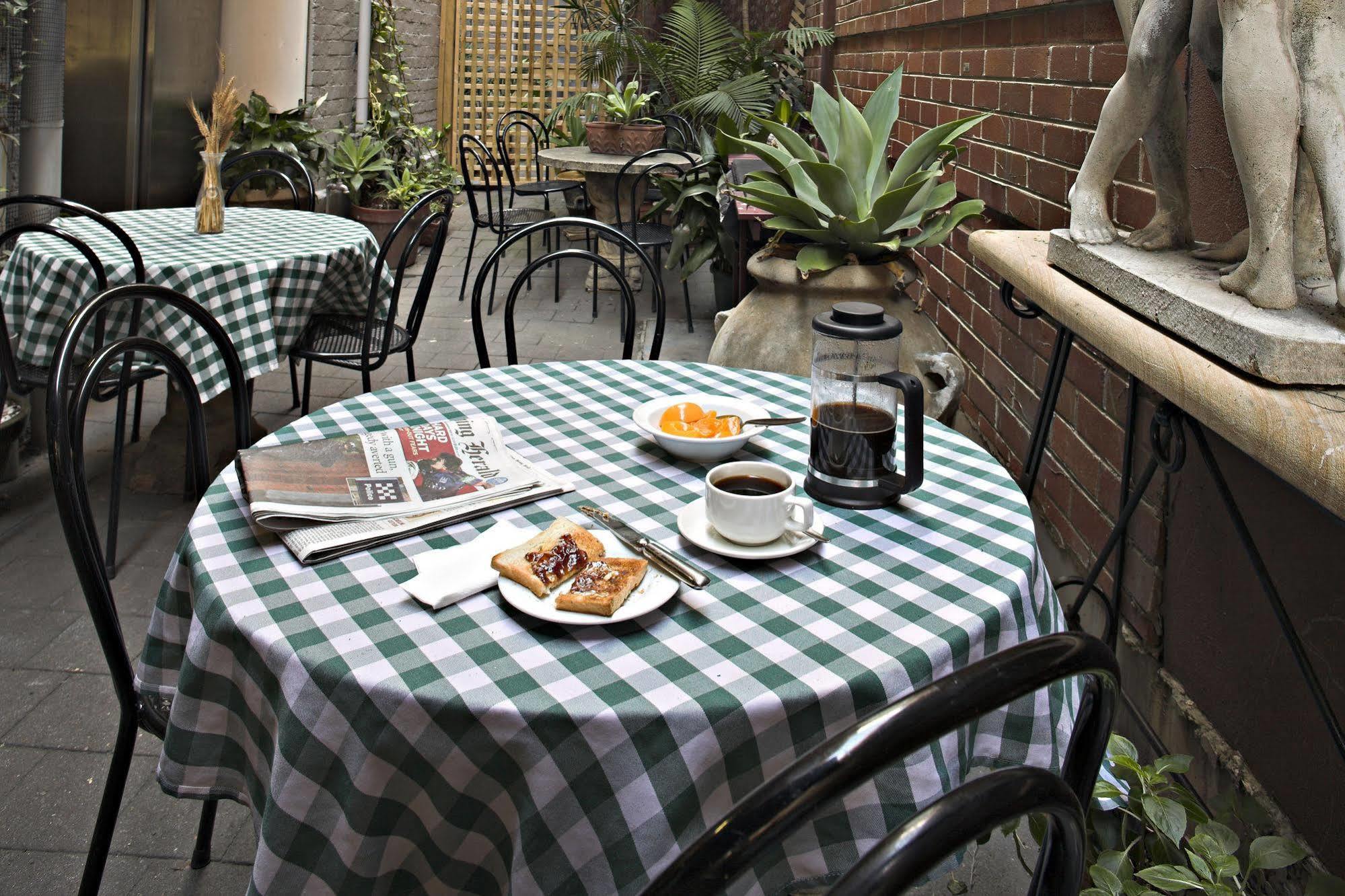 Woolbrokers Hostel Сидни Екстериор снимка
