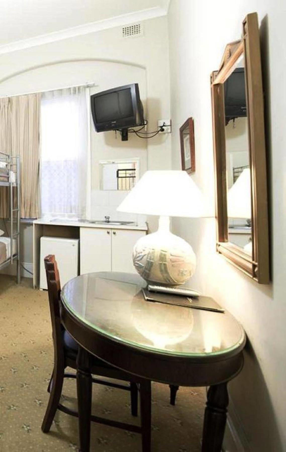 Woolbrokers Hostel Сидни Екстериор снимка