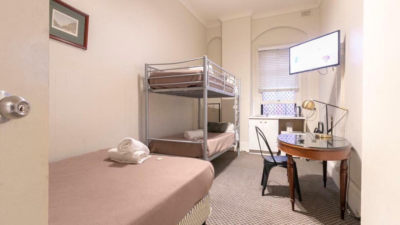 Woolbrokers Hostel Сидни Екстериор снимка
