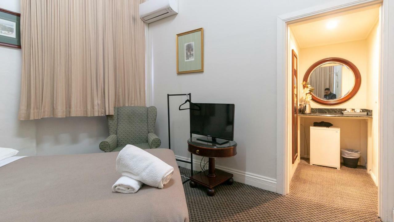 Woolbrokers Hostel Сидни Екстериор снимка