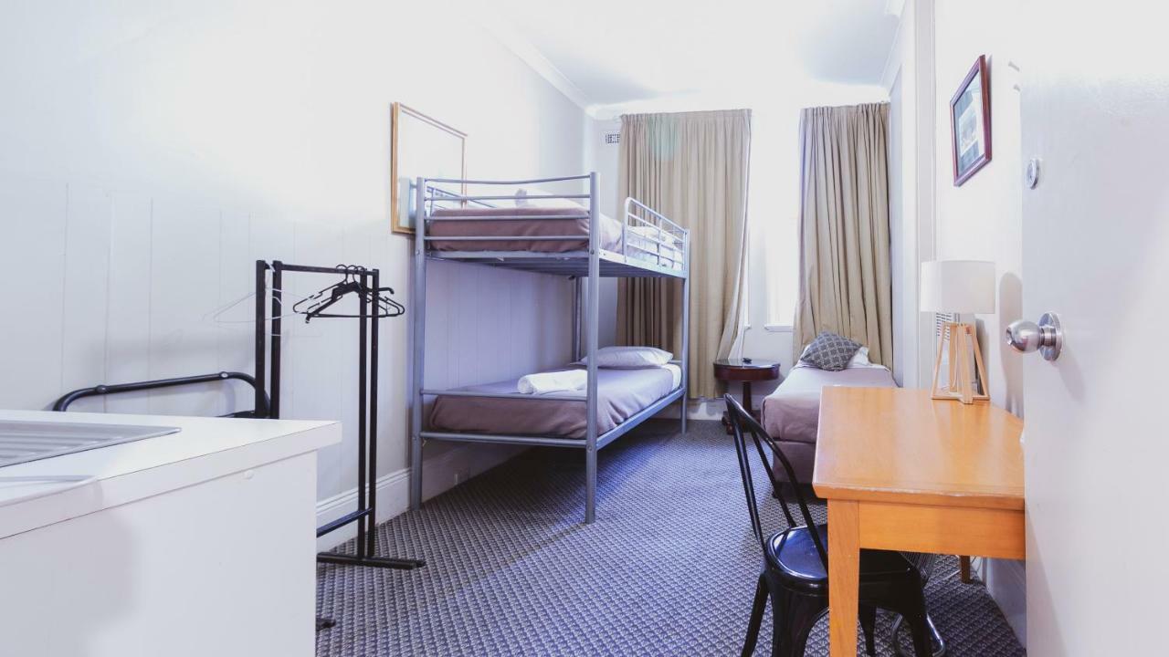 Woolbrokers Hostel Сидни Екстериор снимка
