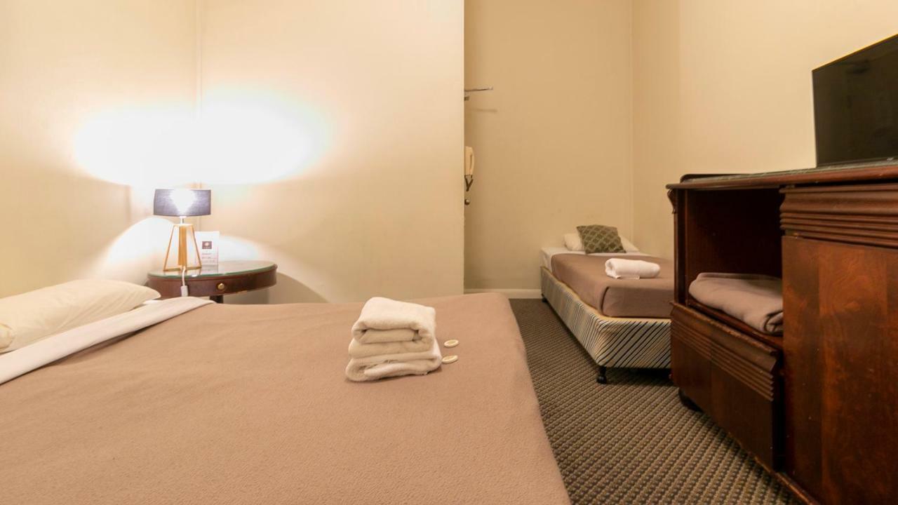 Woolbrokers Hostel Сидни Екстериор снимка