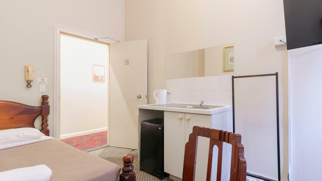 Woolbrokers Hostel Сидни Екстериор снимка