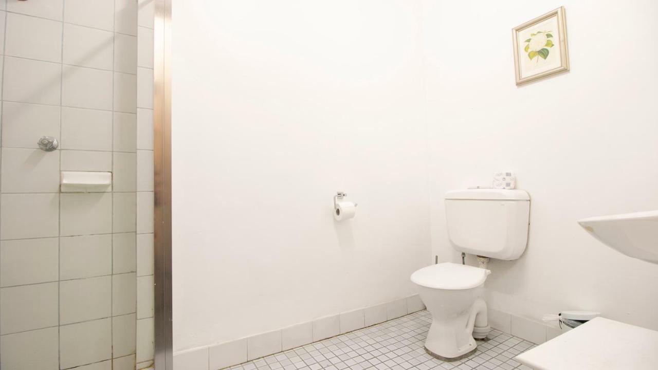 Woolbrokers Hostel Сидни Екстериор снимка